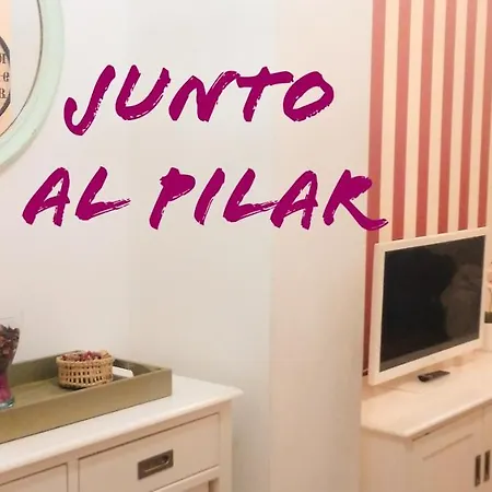 Junto Al Pilar Appartement Zaragoza Buitenkant foto